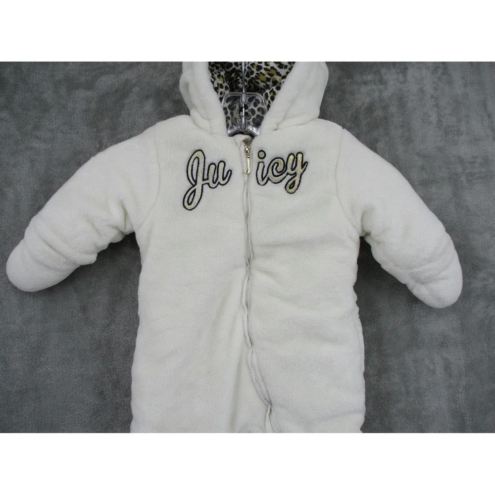 Juicy Couture Snow Suit Girls 6/9 Months Logo Zip Insulated Zip‎ Cozy Warm Ivory